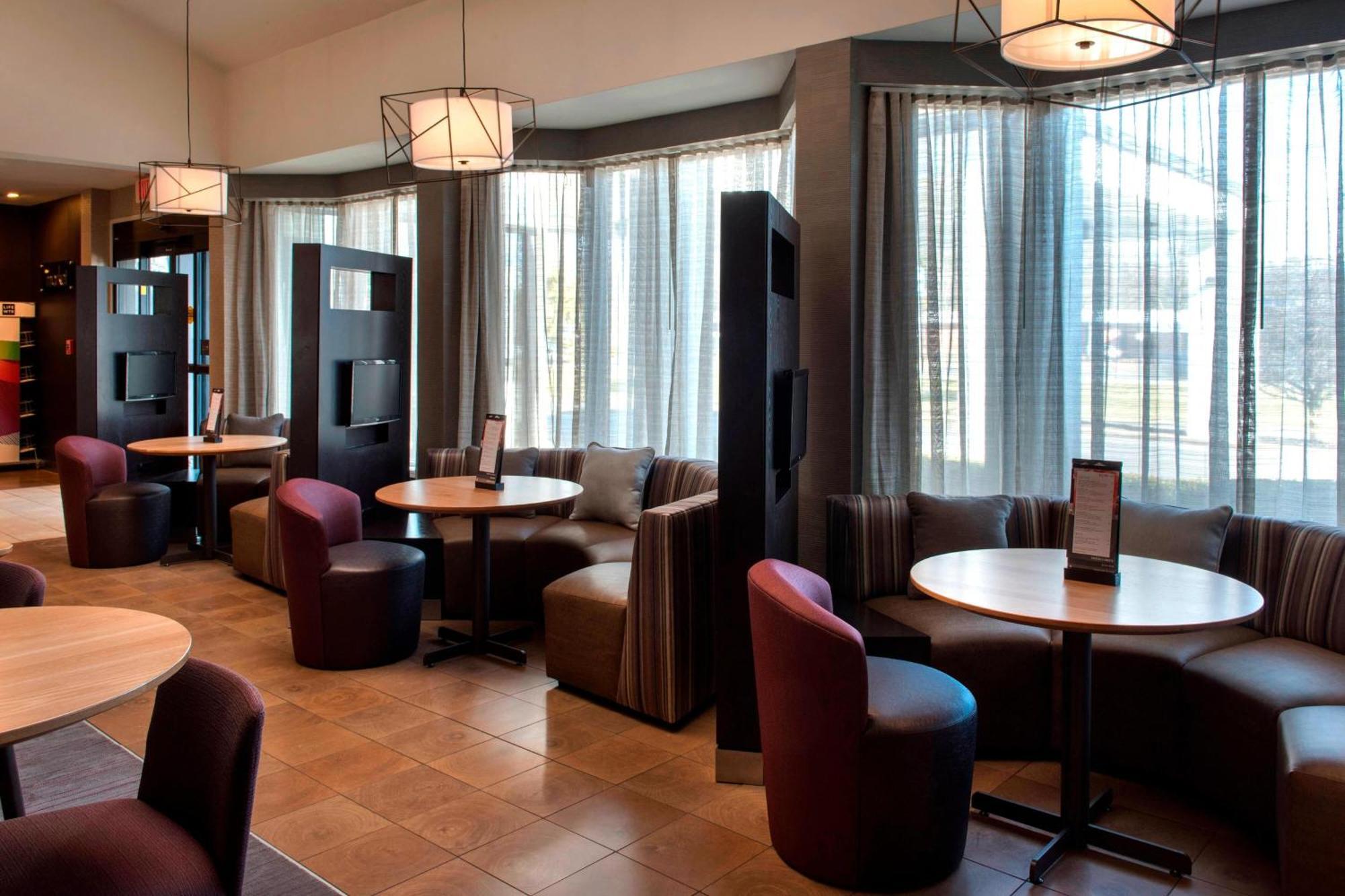 Courtyard By Marriott Poughkeepsie Hotel Kültér fotó