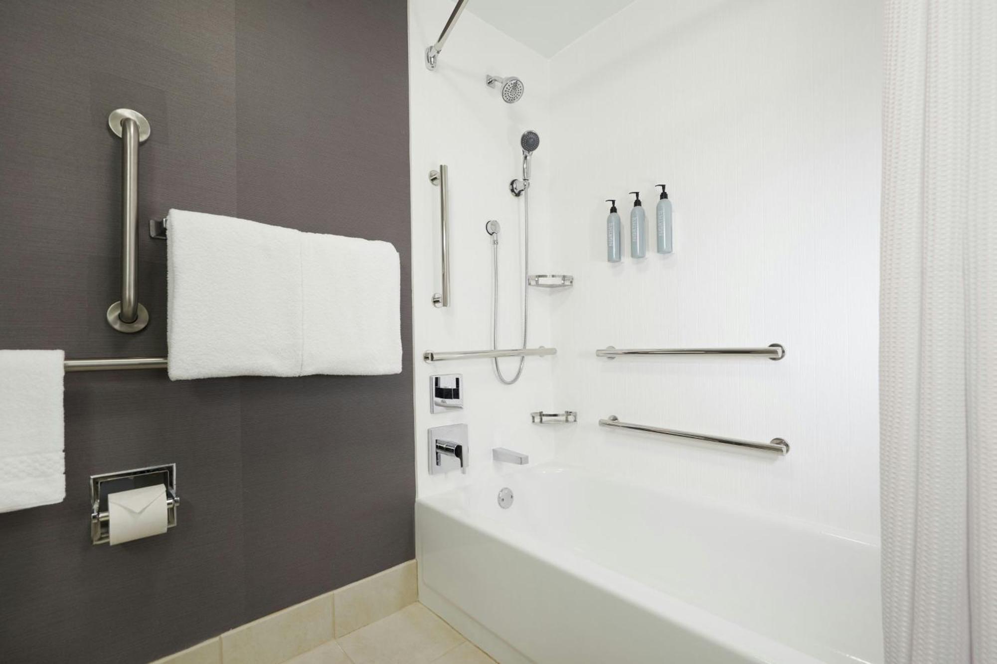 Courtyard By Marriott Poughkeepsie Hotel Kültér fotó